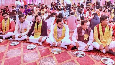 Guru Ravidas Jayanti 2024: Uttarakhand CM Pushkar Singh Dhami Relishes Lunch at Sant Ravidasji Temple on the Occasion of Guru Ravidass Ji Birth Anniversary (See Pics)